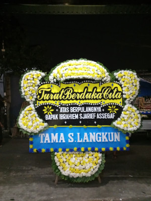 Papan Bunga Duka di Basa Ampek Balai Tapan
